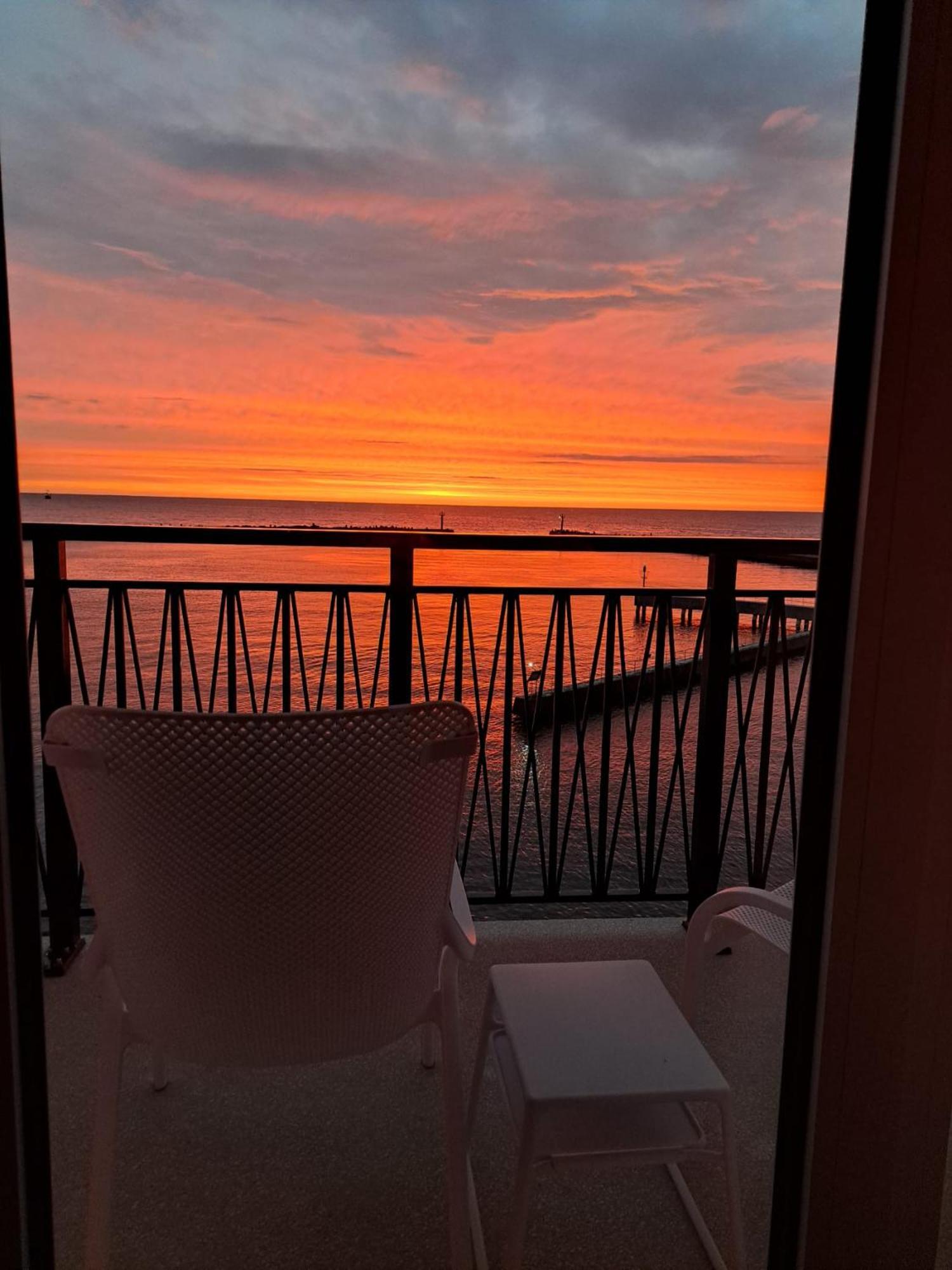 Apartamenty Marina Z Widokiem Na Morze Darlowko Dış mekan fotoğraf